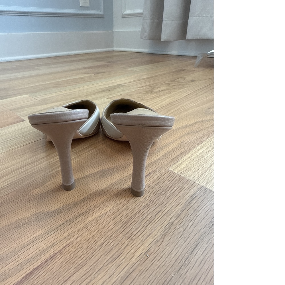 Tony Bianco Cream Cutout Pointed Toe Mule Heels 7.5 - Picture 2 of 4